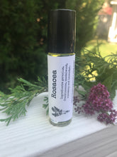 Load image into Gallery viewer, Rosacea Essential Oil Rollerball Blend 10 ml