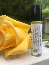 Load image into Gallery viewer, Trauma Essential Oil Roller Roll-on Essential Oil Blend 10 ml