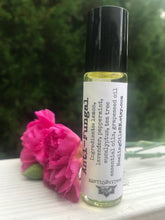 Load image into Gallery viewer, Anti-fungal essential oil rollerbottle roller roll-on blend 10 ml therapeutic grade