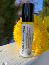 Load image into Gallery viewer, Actinic Keratosis Sun Spots Essential oil Roller Roll-on blend 10 ml